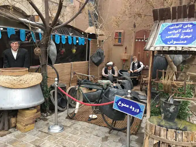 ماکت مستخدمین خانه تاریخی داروغه مشهد