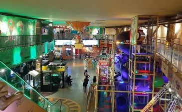 شهربازی سرزمین عجایب مشهد