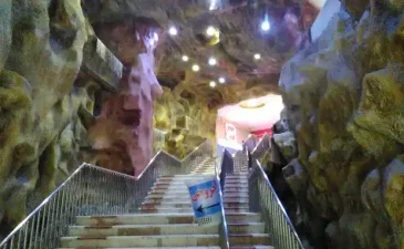 موج های خروشان مشهد