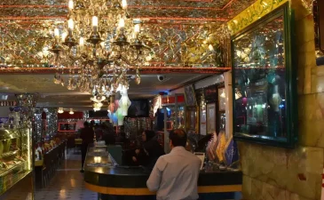 رستوران معین درباری مشهد