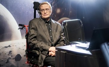 مجسمه هاوکینگ در موزه مادام میرور