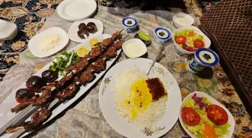 رستوران ارم شاندیز