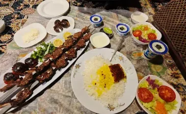 رستوران ارم شاندیز