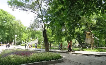 پارک وکیل آباد مشهد