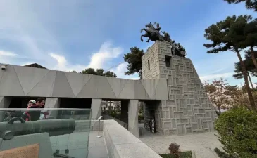 تصاویر آرامگاه نادر شاه افشار مشهد+مجسمه برنزی نادرشاه