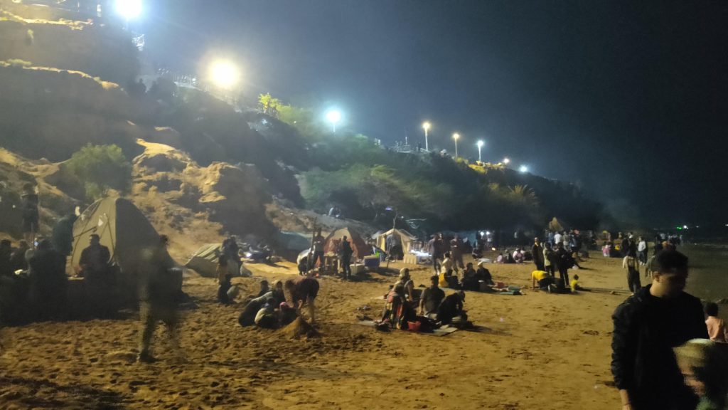 ساحل ریشهر در شب