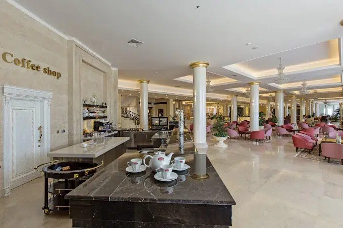 رستوران هتل پارک حیات