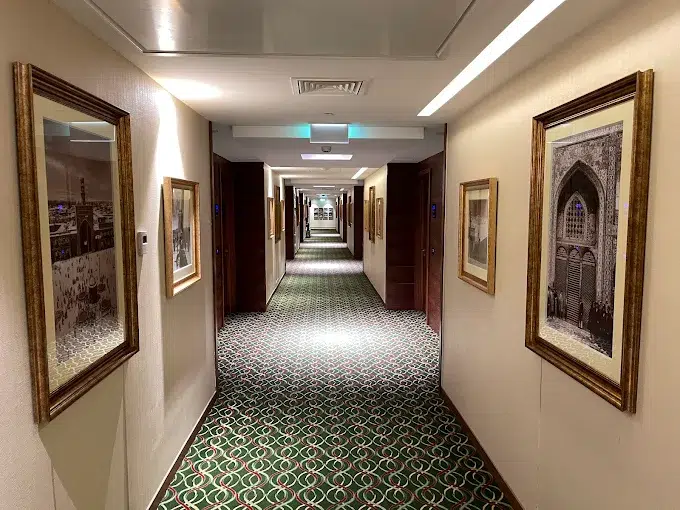 راهروی هتل قصر الضیافت
