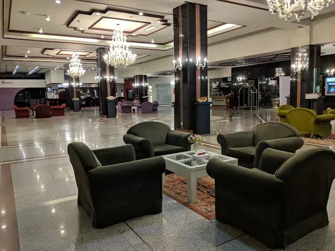 لابی هتل پردیسان