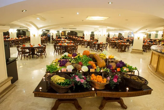 رستوران هتل قصر طلایی