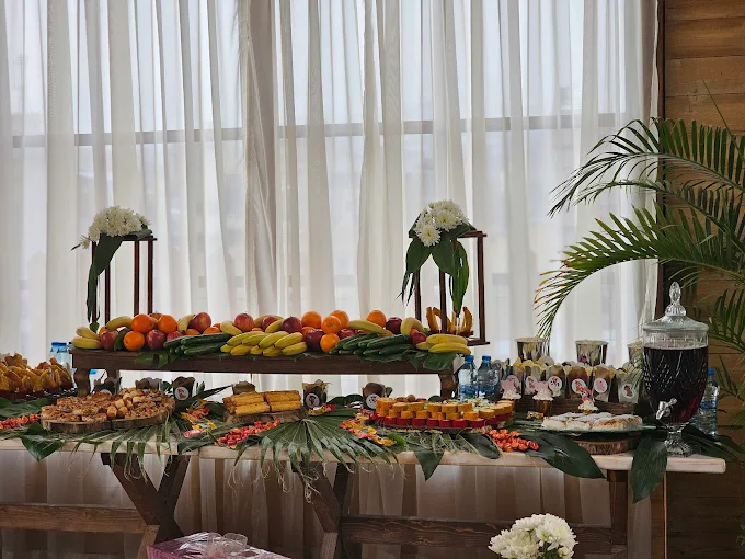 رستوران هتل قصر طلایی